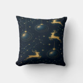 天体トナカイと金の星のオーナメント クッション (正面)