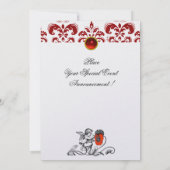 天使が赤い花を描いたダマスク柄のモノグラム パール 招待状 (裏面)
