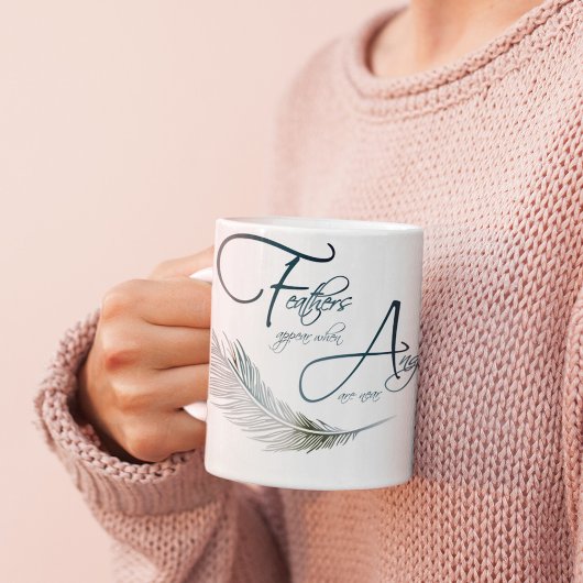 天使が近づくと羽が現れる コーヒーマグカップ