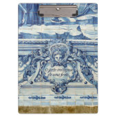 天使の付いたポルトガルの青と白の壁タイル クリップボード (正面)
