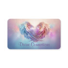 天使の翼が優しくハートを抱く