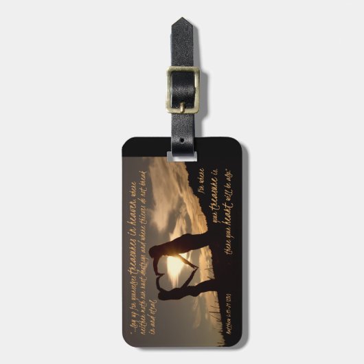 天国のMatthewの6:19 - 21冊の聖書の詩の宝物 ラゲッジタグ (正面縦)