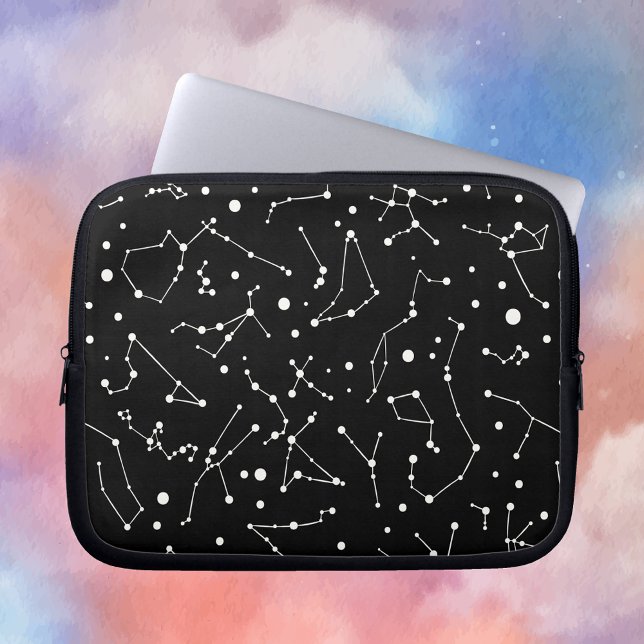 天文学者が夢の星座パターン ラップトップスリーブ (Astronomers Dream Constellation Pattern in Black and White Laptop Sleeve Front View)