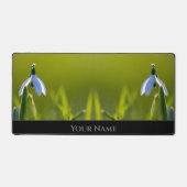 天然春の花の雪片の花 デスクマット (正面)