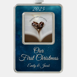 天空の深いブルー私たちの初めてのクリスマスを一緒に シルバープレートフレームオーナメント