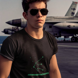 天空レンズ:天体写真の撮影 Tシャツ