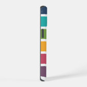 太いストライプのモノグラム iPhone 15ケース (右側面)