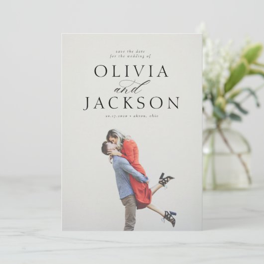 太いフォントの名前が目立つSave the Dateのお知らせ セーブザデート (スタンド正面)