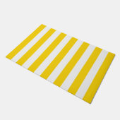 太い垂直ストライプ黄色と白ストライプの ドアマット (アングル)