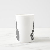 太い猫by da vinci – 背景色を選択 ボーンチャイナマグカップ (正面)