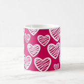 太い赤と白の落書きハート柄 コーヒーマグカップ (中央)