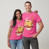 太ったチョコボのラーメン Tシャツ (ユニセックス)
