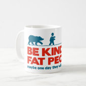 太った人に親切である コーヒーマグカップ (正面左)