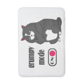 太った猫の不機嫌おもしろいモード バスマット (正面縦)