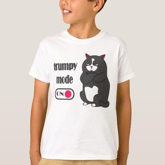 太った猫のTおもしろいシャツの不機嫌なモード Tシャツ (正面)