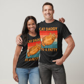 太っちょオレンジタビー猫のパパ Tシャツ (ユニセックス)