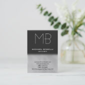 太っモダンぽいグレーのモノグラム名刺 名刺 (スタンド正面)