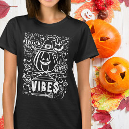 太ももとスプーキーな雰囲気 ホワイトハロウィン Tシャツ