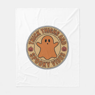 太ももとホラーな雰囲気の幽霊ハロウィンTシャツ_ フリースブランケット