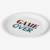 太字で"GAME OVER"と書かれた白い紙皿 ペーパープレート (アングル)