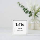 太字のグラフィティ柄 タトゥーアフターケアの説明 スクエア名刺 (スタンド正面)