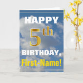 太字の曇り空の空とニセ金色の5歳の誕生日+名前 カード (黄色い花)