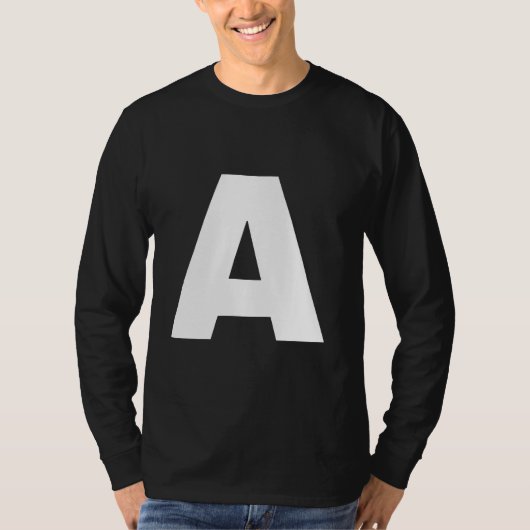 太字の白いプレーンテキストの大文字「A」 Tシャツ (正面)