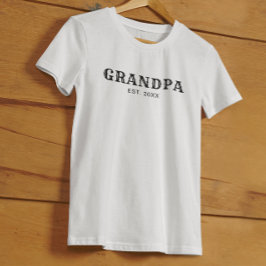 太字の黒いタイポグラフィでおじいちゃんを設立 Tシャツ