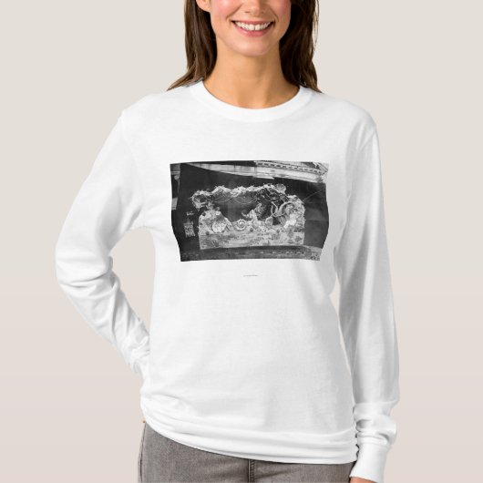 太平洋のポートランド、かパレードの浮遊物の真珠 Tシャツ (正面)