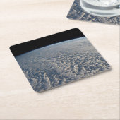 太平洋の上に層塔雲が立つ海。 スクエアペーパーコースター (アングル)