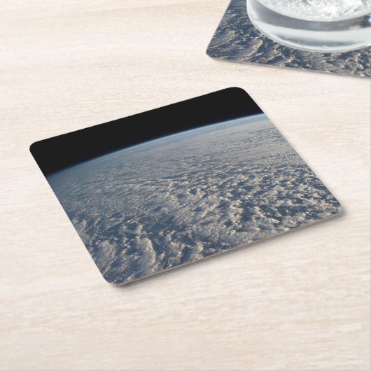 太平洋の上に層塔雲が立つ海。 スクエアペーパーコースター (アングル)