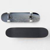 太平洋の上に層塔雲が立つ海。 スケートボード (横)