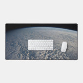 太平洋の上に層塔雲が立つ海。 デスクマット (キーボード&マウス)