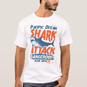 太平洋の鮫の攻撃のTシャツ Tシャツ