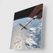 太平洋沖の夕暮れ周辺の雲 スクエア壁時計 (傾斜)