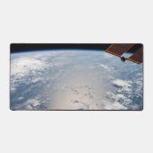 太平洋沖の夕暮れ周辺の雲 デスクマット (正面)