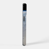 太平洋沖の夕暮れ周辺の雲 iPhone 15ケース (右側面)