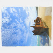 太平洋難破船 フリースブランケット (正面(横))