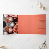 太陽から黒に白い心 & 無関心 三つ折りクリスマスカード (内部)