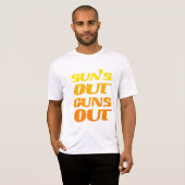 太陽が出てる時は筋肉も出そう フィットネスとジム Tシャツ (正面フル)