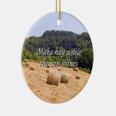 太陽が干し草ベールを照らす間、干し草、スペインを作って下さい セラミックオーナメント (右)