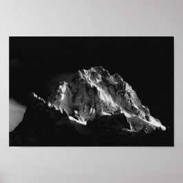 太陽が覆った山 ポスター