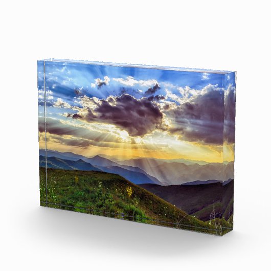 太陽が雲の山脈を通って フォトブロック (右)