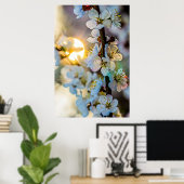 太陽とアプリコ日本のットの花 ポスター (ホームオフィス)