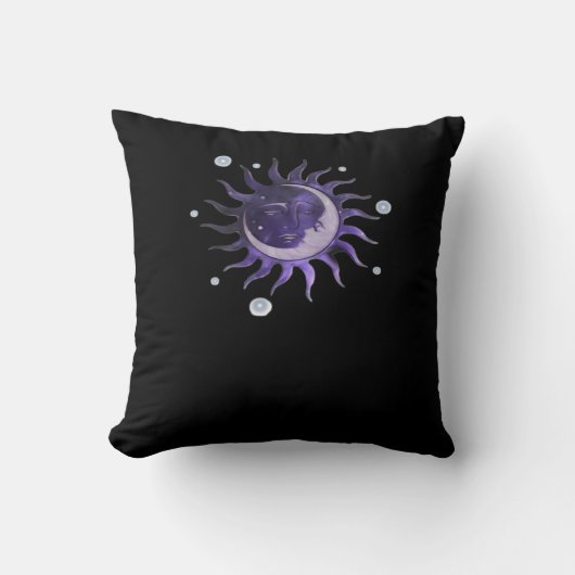 太陽と月の白いゴシック様式の魔女 クッション (正面)