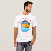 太陽と砂浜と海が待っている Tシャツ (正面フル)