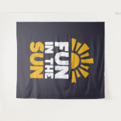 太陽におもしろいを示す標識 タペストリー (正面(横))