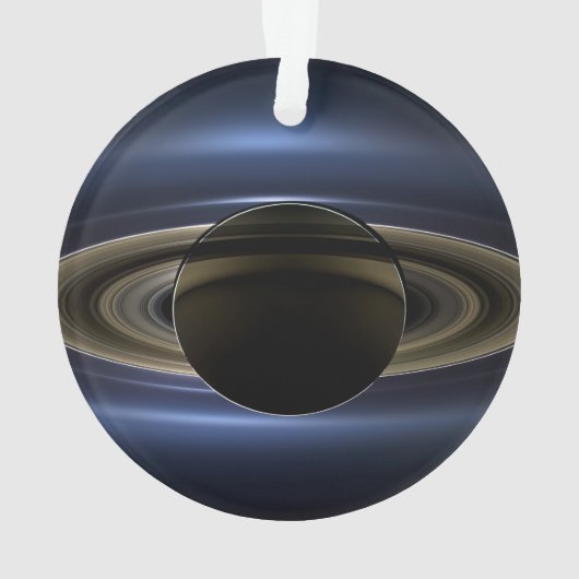 太陽によってバックライト付きの土星システムのモザイク。 オーナメント (裏面)