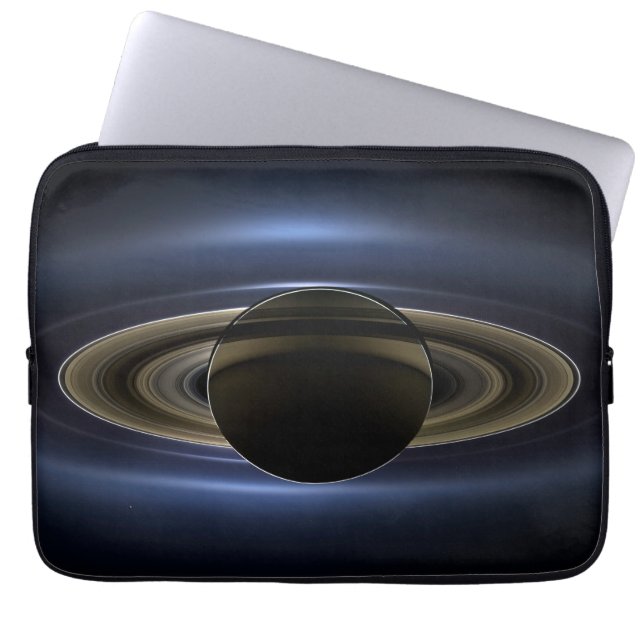 太陽によってバックライト付きの土星システムのモザイク。 ラップトップスリーブ (正面)