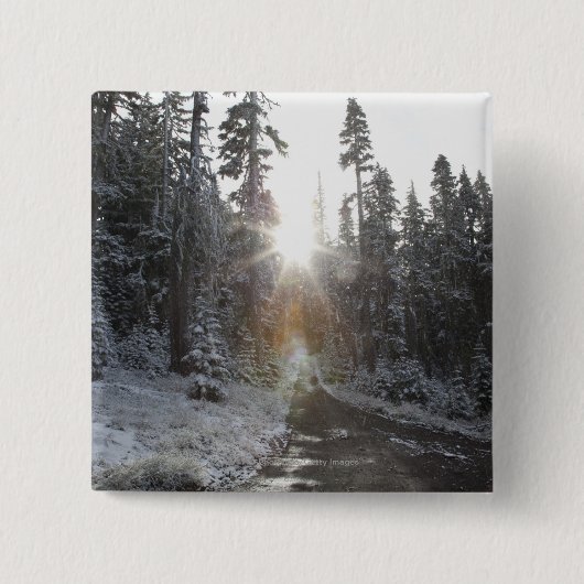 太陽に入るSnowyの砂利道 缶バッジ (正面)